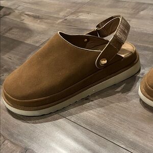 Women’s slip-on mule with heel strap